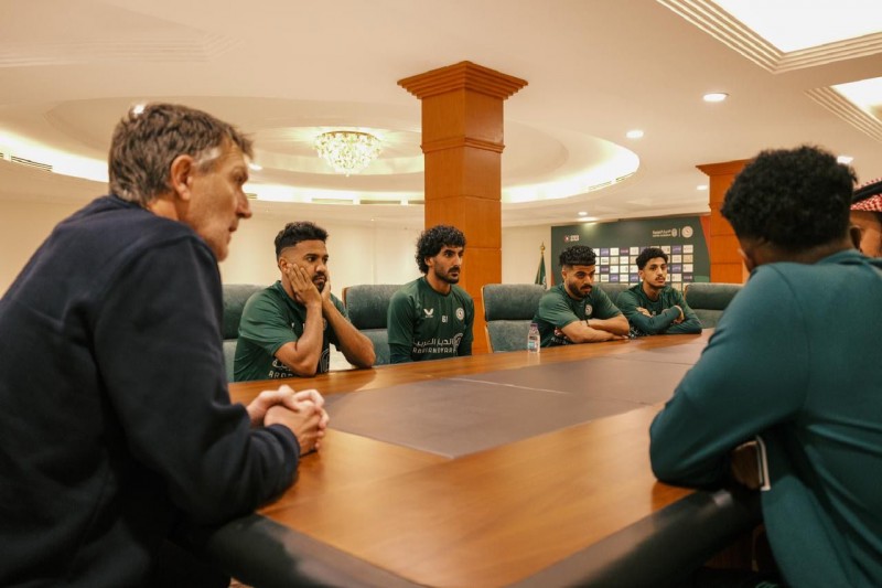 الجهاز الفني للأخضر يكثف جولاته على أندية روشن
