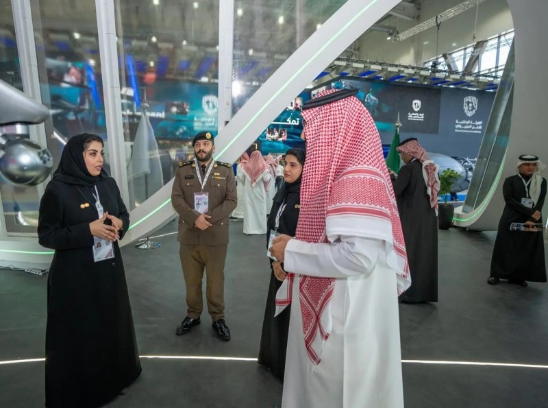 الداخلية تستعرض حلول الأمن الذكي في الدفاع العالمي 2026