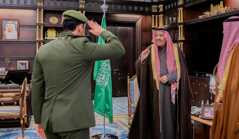 أمير الباحة يستقبل مدير جوازات المنطقة الجديد