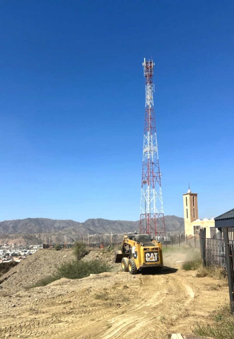 بلدية بحر أبو سكينة تنفّذ أعمال نظافة ميدانية لإزالة المخلفات