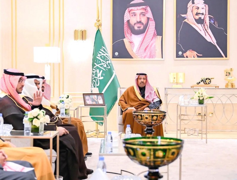 أمير الباحة يتابع مبادرات جود الإسكان ويثمن أثرها في دعم الأسر