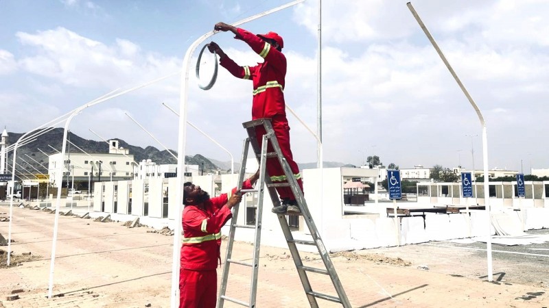 بلدية بحر أبو سكينة تكثف تجهيزاتها لاستقبال زوار السوق الرمضاني