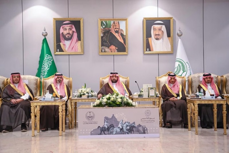 أمير جازان ونائبه يشاركان منسوبي الإمارة حفل الإفطار الرمضاني