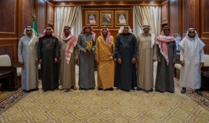 نائب أمير حائل يستقبل نادي فدك بعد تحقيقه وصافة أندية الهواة نائب أمير حائل يستقبل نادي فدك بعد تحقيقه وصافة أندية الهواة