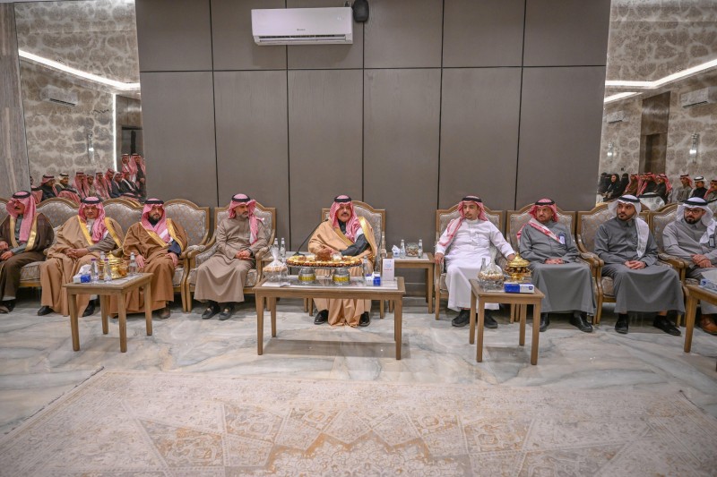 أمير حائل يطلق حملة تأكّد ويحتفي بكوادر التجمّع الصحي المبتعثة