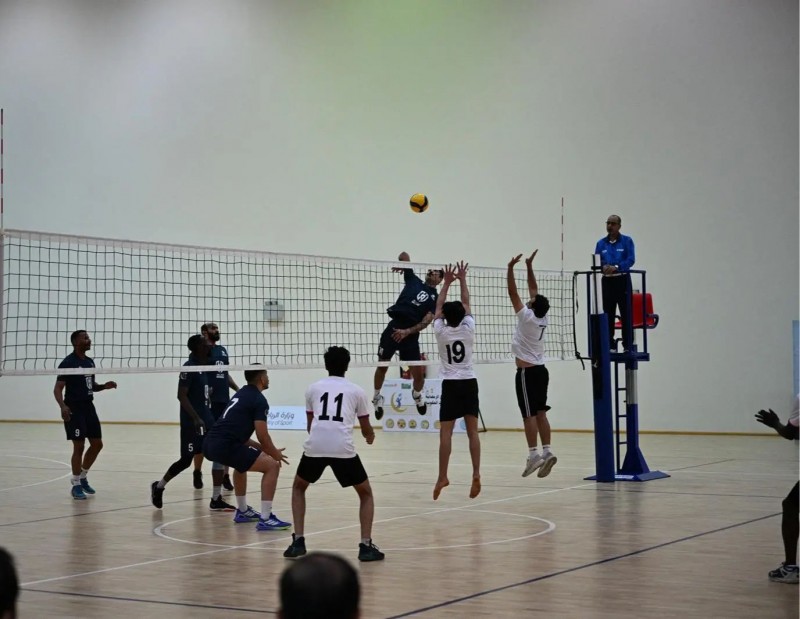 اشتداد المنافسة في خامس أيام بطولة ليالي نجران الرمضانية للكرة الطائرة