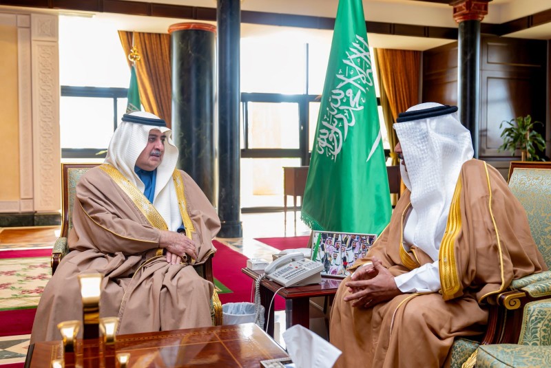 أمير تبوك يشيد بتميز مطار الأمير سلطان إقليميًا