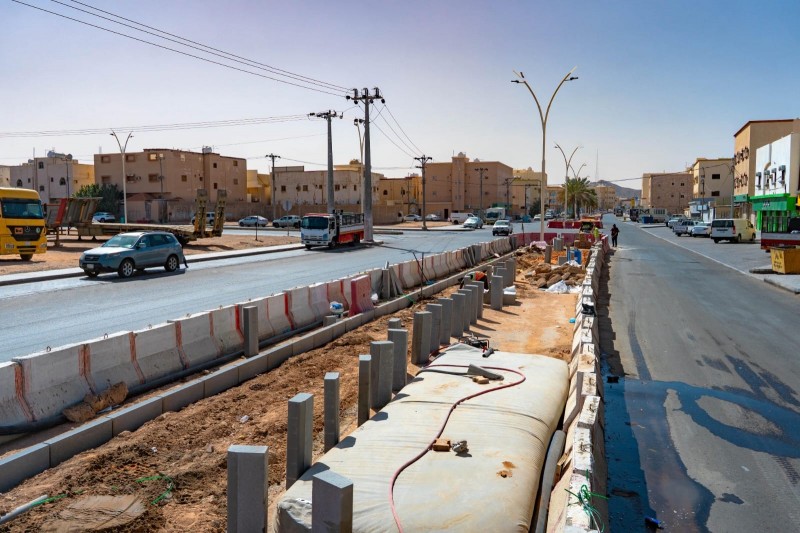 أمانة حائل تهيئ الجزيرة الوسطية في حي السمراء