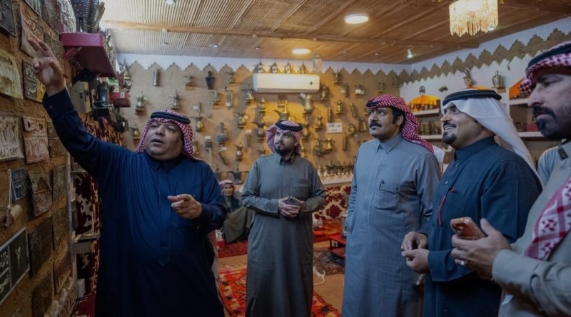 متحف للماضي أثر في رفحاء يستقطب الزوار
