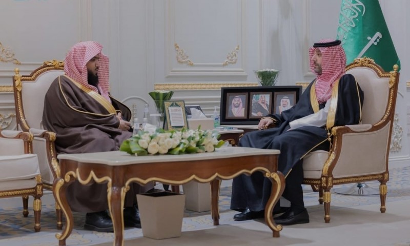 نائب أمير الحدود الشمالية يستقبل رئيس المحكمة العامة