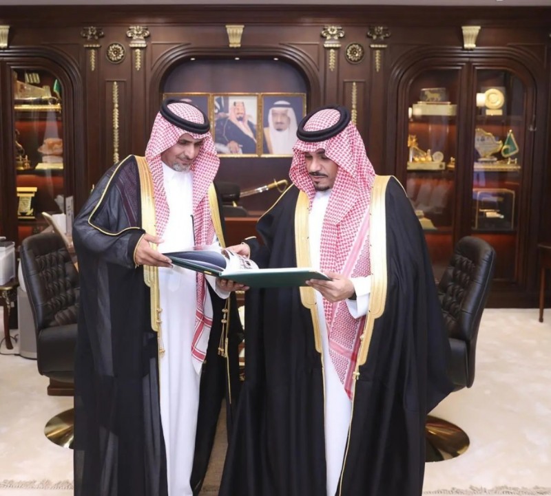 نائب أمير نجران يطلع على تقرير مركز التواصل الحضاري