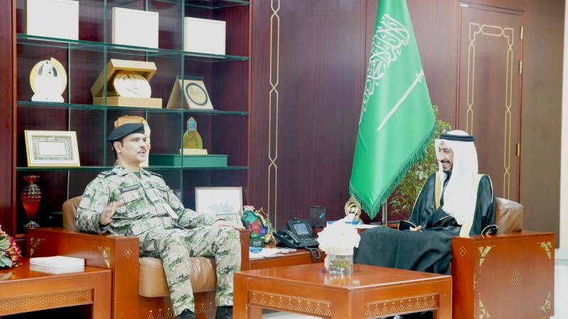 بحث تفعيل برامج تعليمية لنزلاء السجون