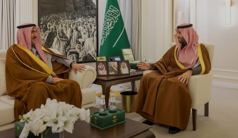 نائب أمير الجوف يهنئ الشمري بتمديد تكليفه رئيساً للتجمع الصحي في المنطقة