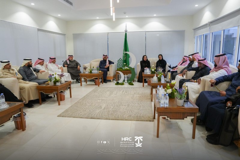 رئيسة حقوق الإنسان تشارك نزلاء دار الرعاية الإفطار الرمضاني