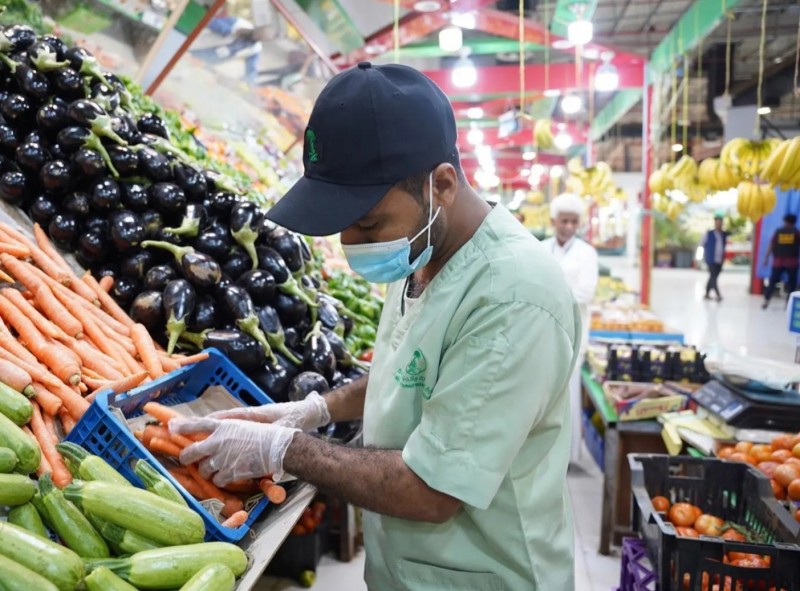 جازان.. استعداد كامل لعيد الفطر في الأسواق والمسالخ جازان.. استعداد كامل لعيد الفطر في الأسواق والمسالخ