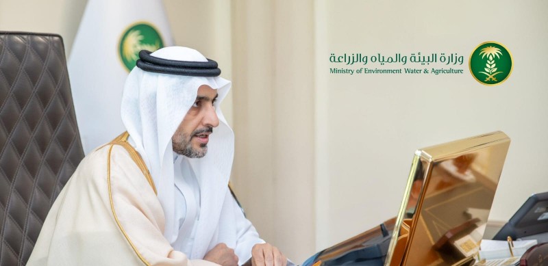 نائب وزير البيئة والمياه والزراعة يترأس اجتماعًا لتعزيز استدامة الإنتاج الغذائي
