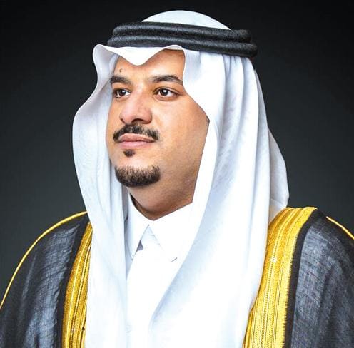 نائب أمير منطقة الرياض يرفع التهنئة للملك وولي العهد بمناسبة عيد الفطر