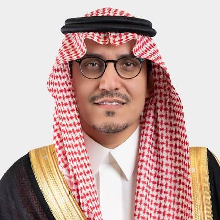 معالي محافظ هيئة الزكاة والضريبة والجمارك يرفع التهنئة للملك وولي العهد بمناسبة عيد الفطر