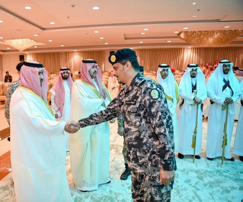 أمير جازان يستقبل المواطنين والمسؤولين احتفاءً بعيد الفطر المبارك