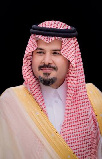 أمير المدينة يستقبل المهنئين بعيد الفطر