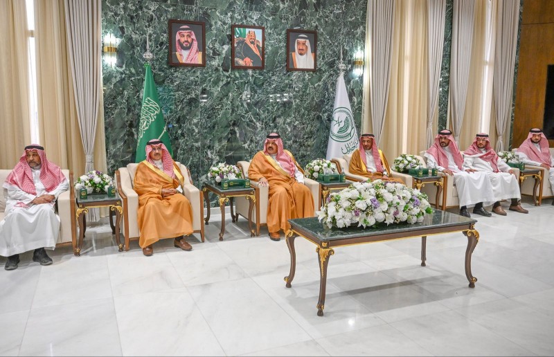 أمير حائل يستقبل مهنئي العيد من وكلاء ومنسوبي الإمارة أمير حائل يستقبل مهنئي العيد من وكلاء ومنسوبي الإمارة