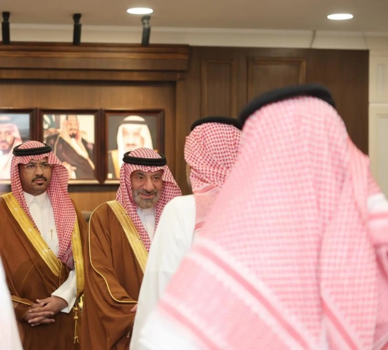 أمير نجران يقدّم تهاني وزير الداخلية لمنسوبي الإمارة بمناسبة عيد الفطر