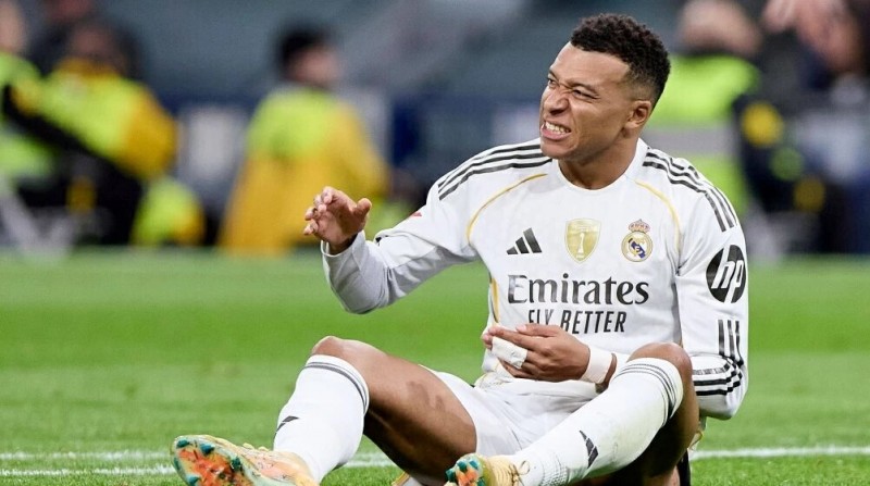 مبابي يوضح حقيقة إصابته وينفي شائعة الخطأ الطبي مبابي يوضح حقيقة إصابته وينفي شائعة الخطأ الطبي