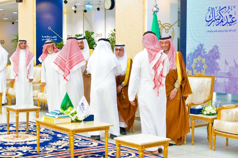 جامعة الإمام عبدالرحمن بن فيصل تعايد منسوبيها بعيد الفطر المبارك