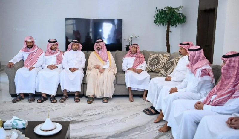نائب أمير جازان يعزّي الزيلعي في وفاة نجله