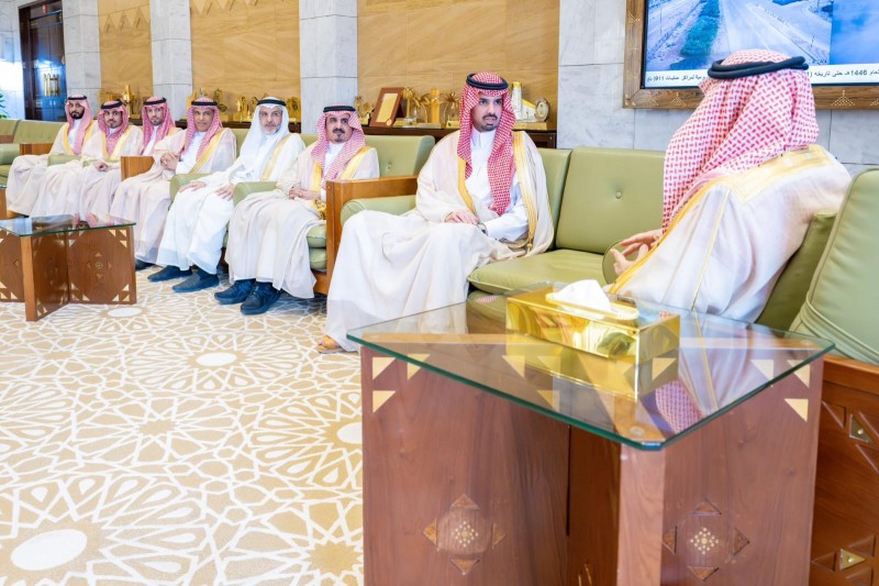 أمير منطقة الرياض يستقبل أمين المنطقة ومسؤولي الأمانة بمناسبة عيد الفطر