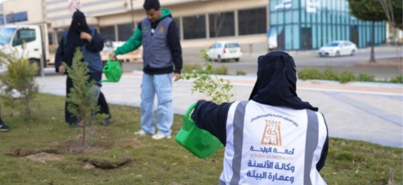 مبادرة تشجير تعزز الغطاء النباتي في الباحة