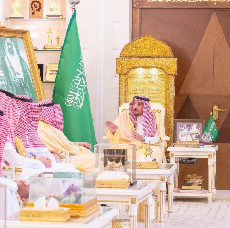 أمير القصيم يستقبل مدير فرع البيئة والمياه والزراعة بالمنطقة أمير القصيم يستقبل مدير فرع البيئة والمياه والزراعة بالمنطقة