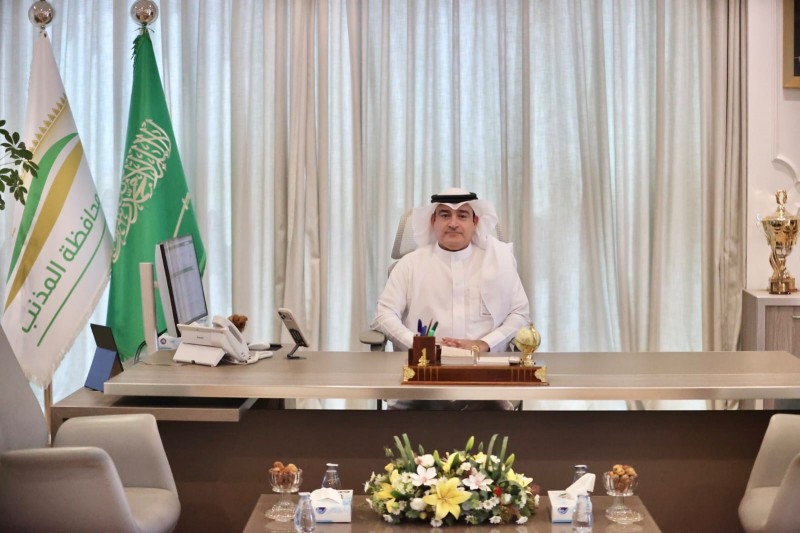 رئيس بلدية المذنب يباشر مهامه رسميًا