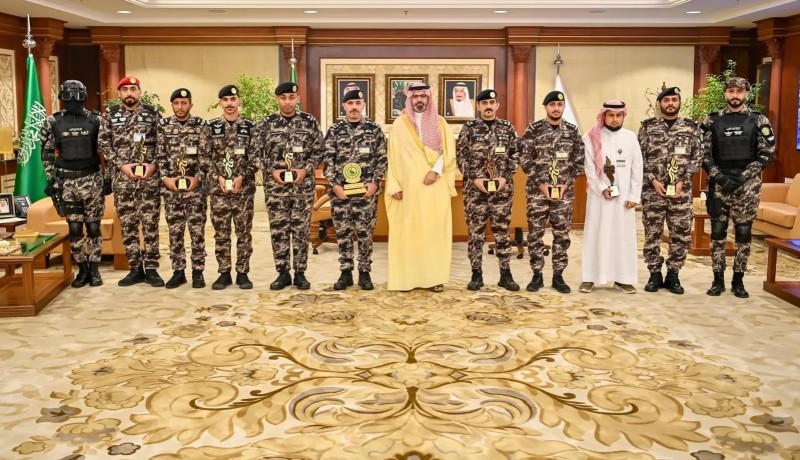 نائب أمير جازان يكرّم منسوبي أمن المنشآت بعد تحقيقهم إنجازات متميزة