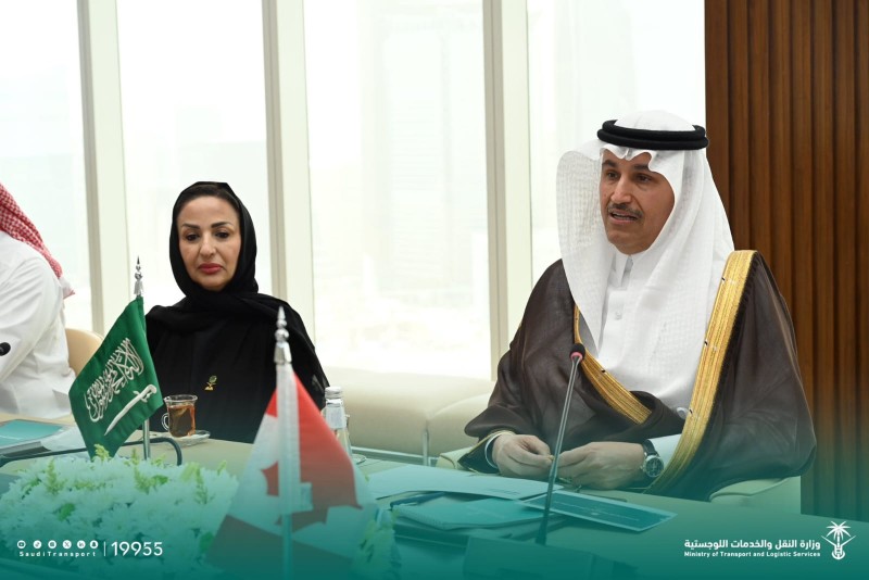 وزير النقل يلتقي وزيرة الخارجية الكندية ويستعرضان التعاون اللوجستي