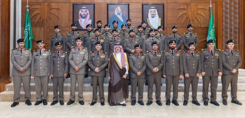 أمير الشرقية يستقبل منسوبي مرور المنطقة ويثمن جهودهم في تعزيز السلامة على الطرق