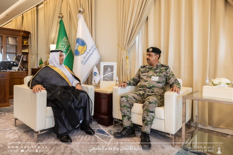 رئيس جامعة حائل يستقبل مدير إدارة السجون المنطقة