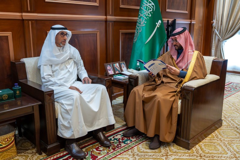 نائب أمير حائل يطلع على التقرير السنوي لجمعية "نشاط" للرياضة المجتمعية