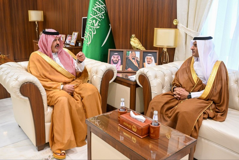 الأمير عبدالعزيز بن سعد يستقبل رئيس جامعة حائل ويطلع على مستجدات المنظومة الأكاديمية