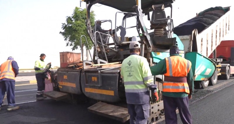 أمانة نجران تواصل صيانة وإعادة تأهيل طريق الملك سلمان
