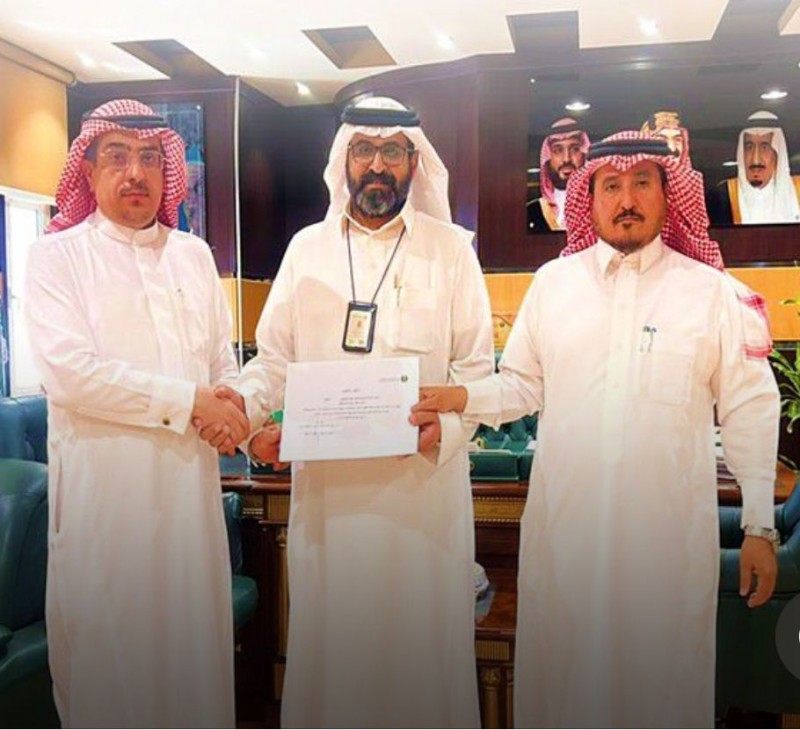 بيئة عسير تكرّم مدير وحدة وادي بن هشبل السابق