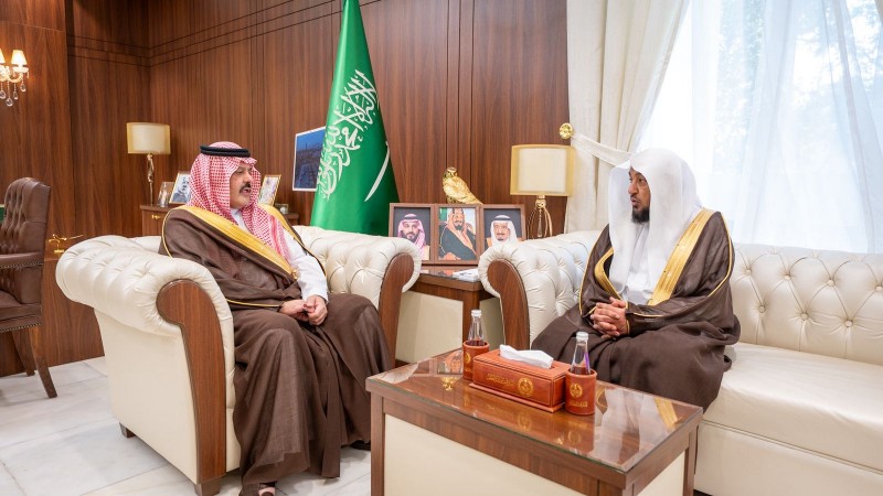 أمير حائل يستقبل عضو هيئة كبار العلماء الشيخ الدكتور سامي الصقير