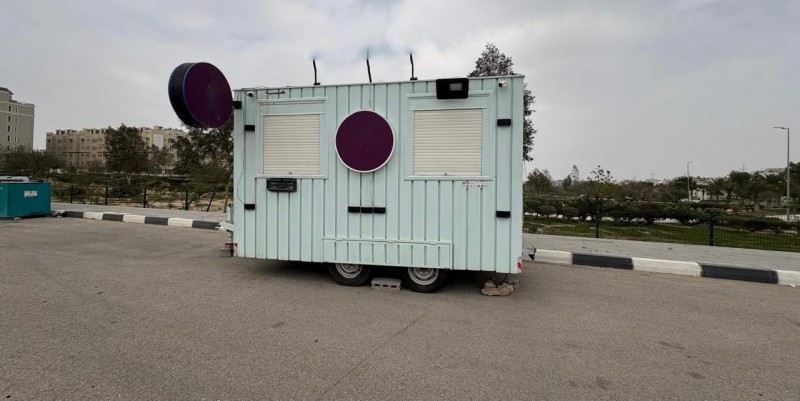 بلدية الدمام تواصل رفع العربات المخالفة في حي المنتزه