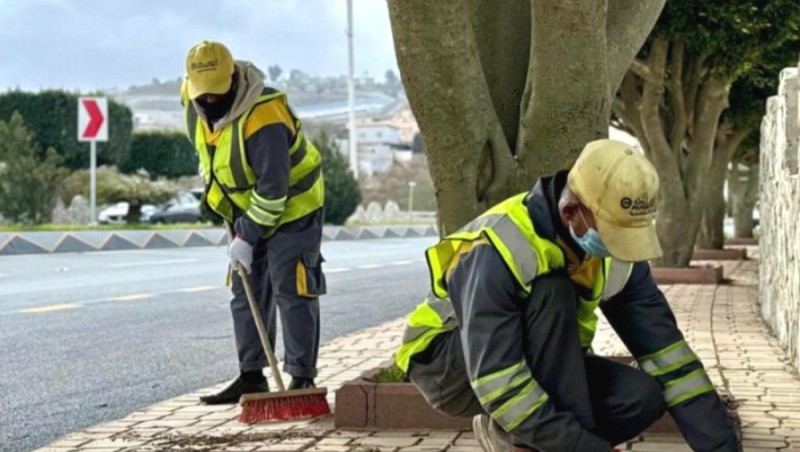 أمانة الباحة تعزز المشهد الحضري عبر أعمال النظافة ومعالجة المخلفات