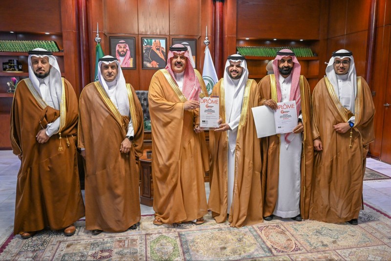 أمير حائل يستقبل منسوبي جامعة حائل الفائزين في معرض جنيف للاختراعات