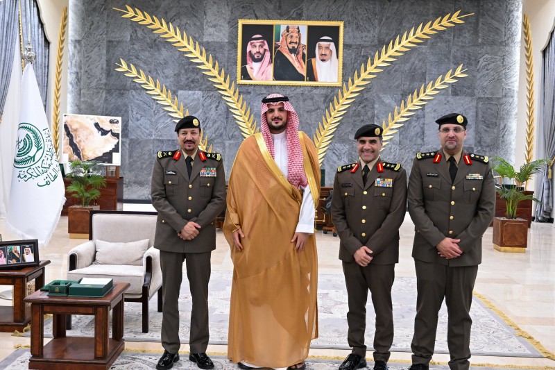 محافظ الطائف يطّلع على خطط السلامة المرورية محافظ الطائف يطّلع على خطط السلامة المرورية