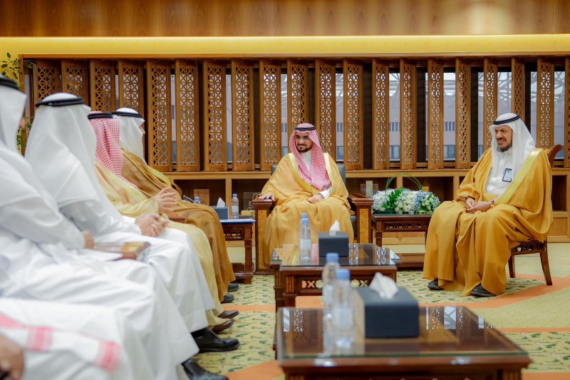 رئيس جامعة القصيم يستقبل محافظ المذنب وأعضاء لجنة الأهالي رئيس جامعة القصيم يستقبل محافظ المذنب وأعضاء لجنة الأهالي
