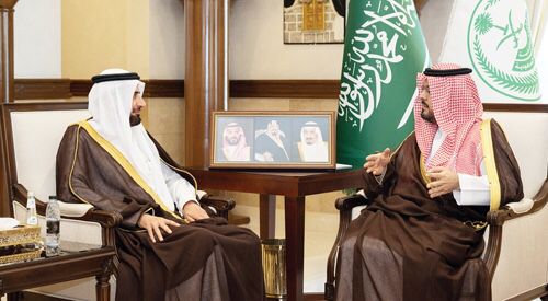 نائب أمير مكة يطّلع على استعدادات الحج مع الربيعة