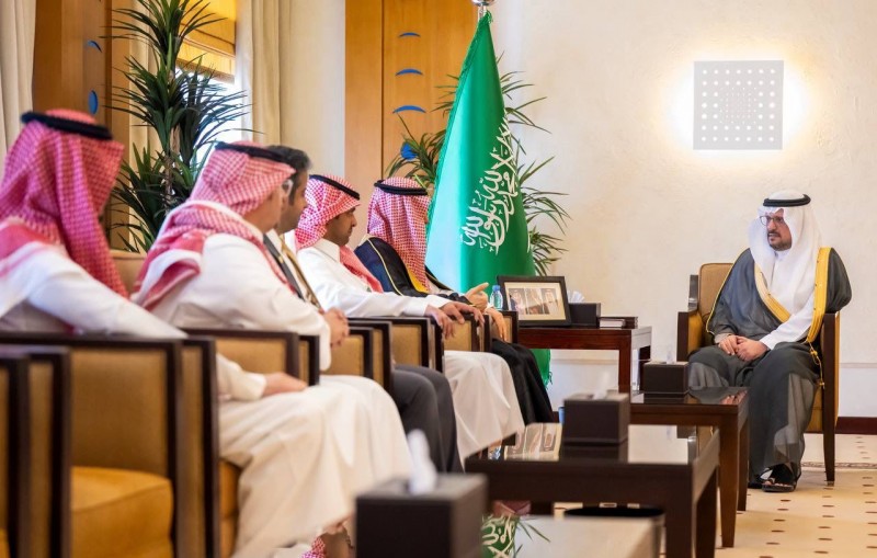 نائب أمير القصيم يستقبل مدير الخطوط السعودية
