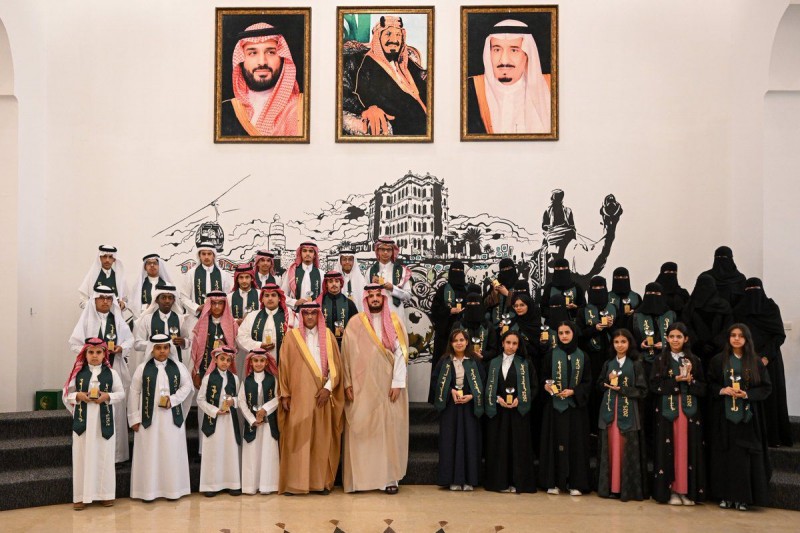 محافظ الطائف يكرّم 41 فائزًا بجائزة منافس للتميز
